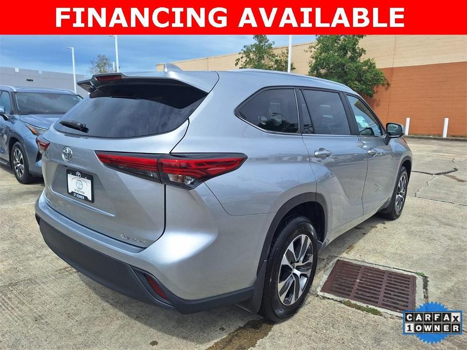 used 2023 Toyota Highlander car, priced at $38,999