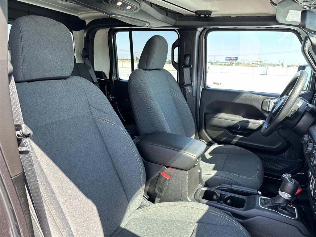 used 2025 Jeep Gladiator car, priced at $39,997