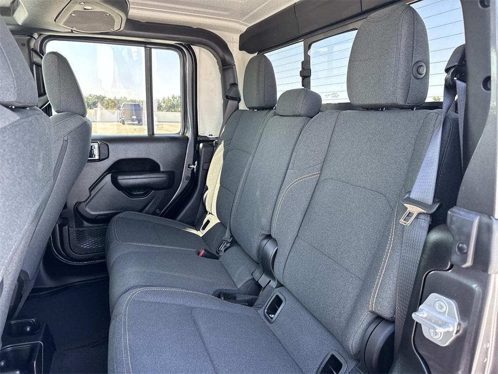 used 2025 Jeep Gladiator car, priced at $39,997