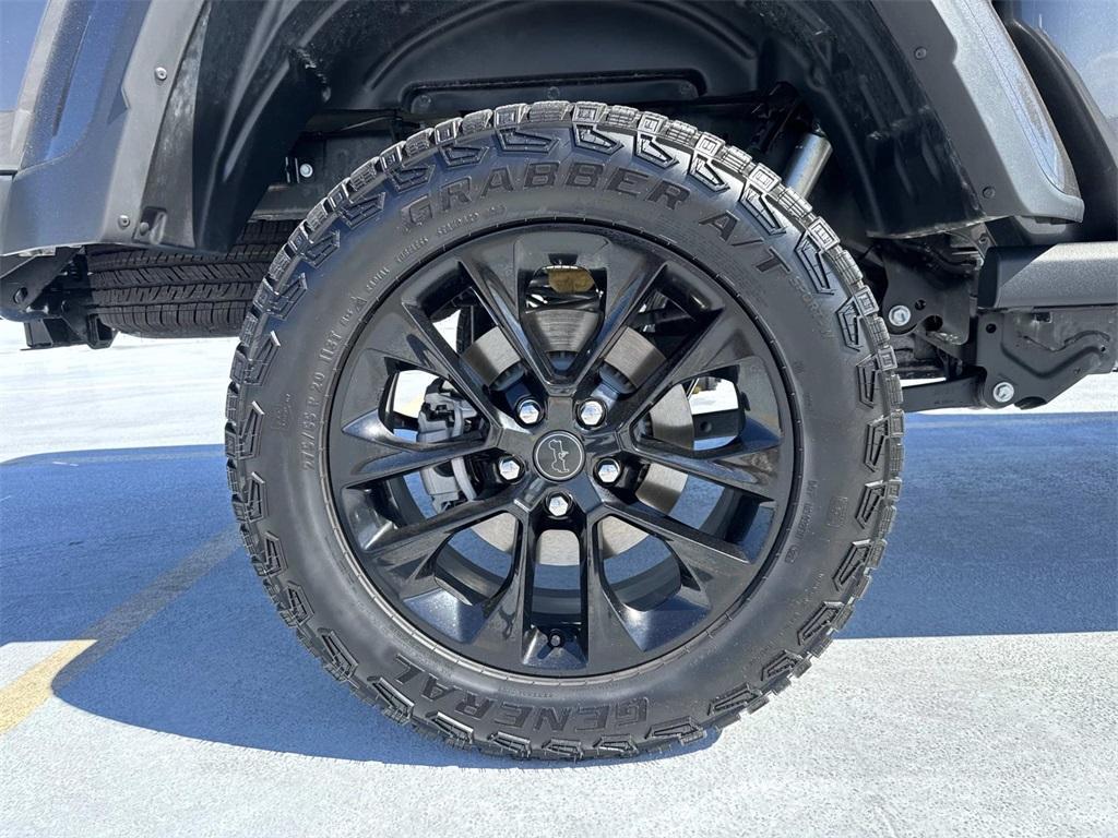 used 2025 Jeep Gladiator car, priced at $39,997