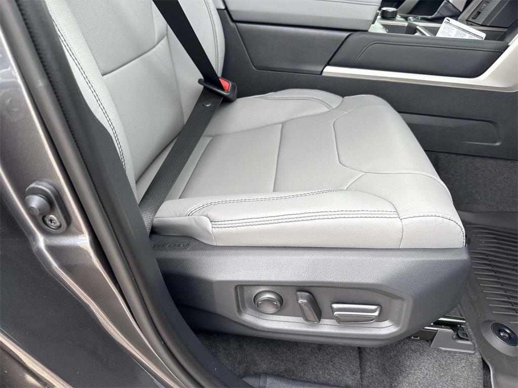 new 2026 Toyota Tundra Hybrid car