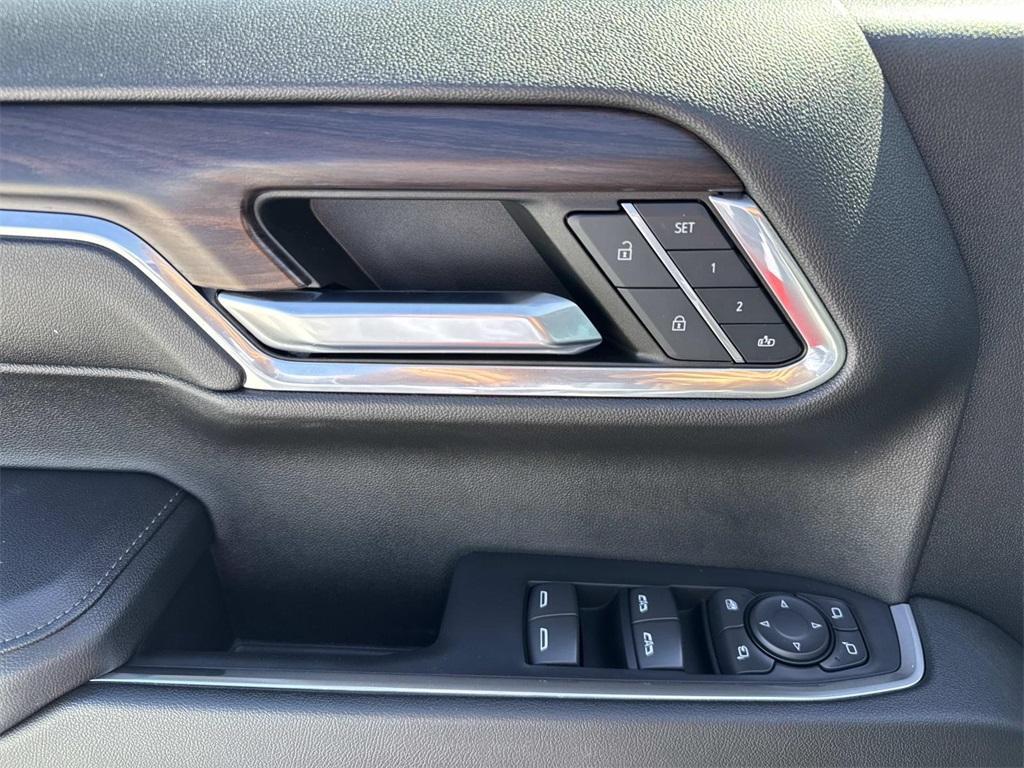 used 2023 GMC Sierra 1500 car, priced at $44,895