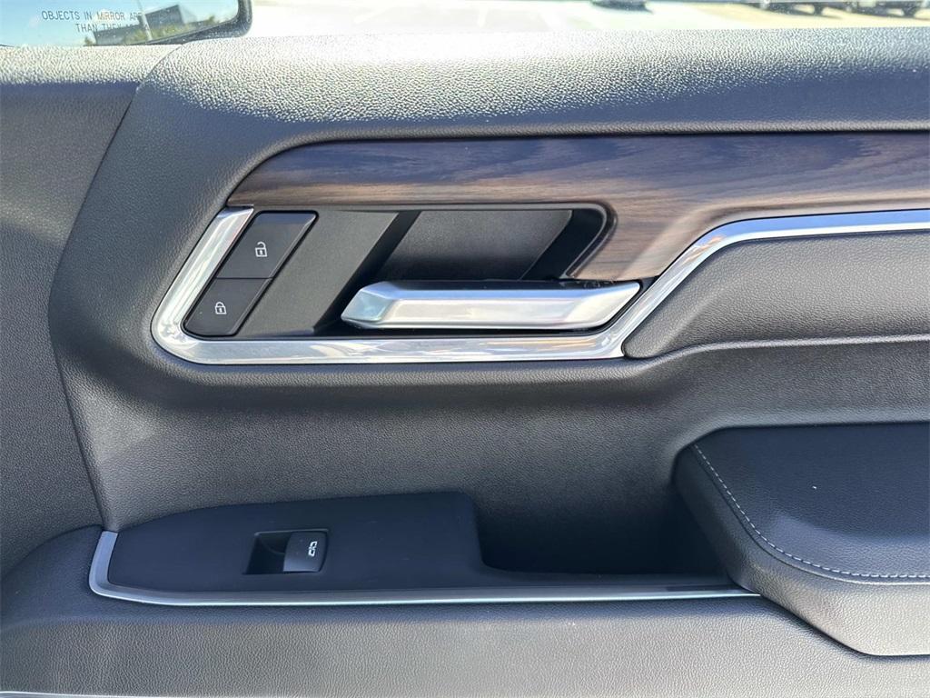 used 2023 GMC Sierra 1500 car, priced at $44,895