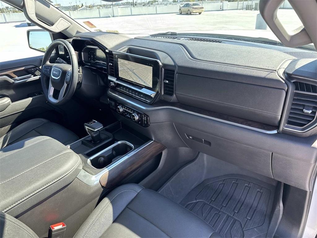 used 2023 GMC Sierra 1500 car, priced at $44,895
