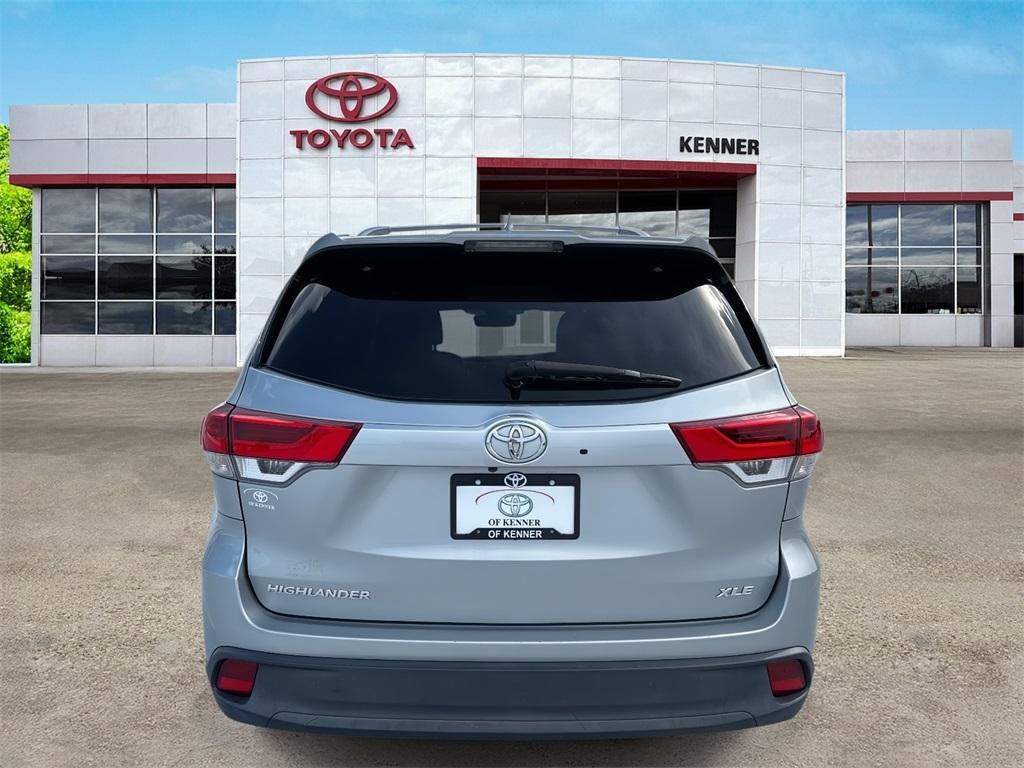 used 2018 Toyota Highlander car, priced at $26,995