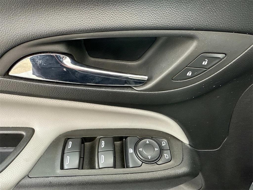 used 2023 Chevrolet Equinox car, priced at $22,995