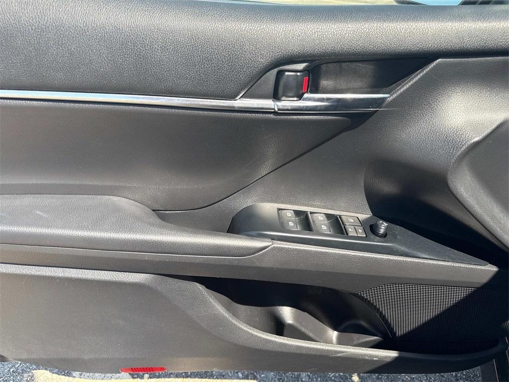 used 2020 Toyota Camry Hybrid car, priced at $22,699