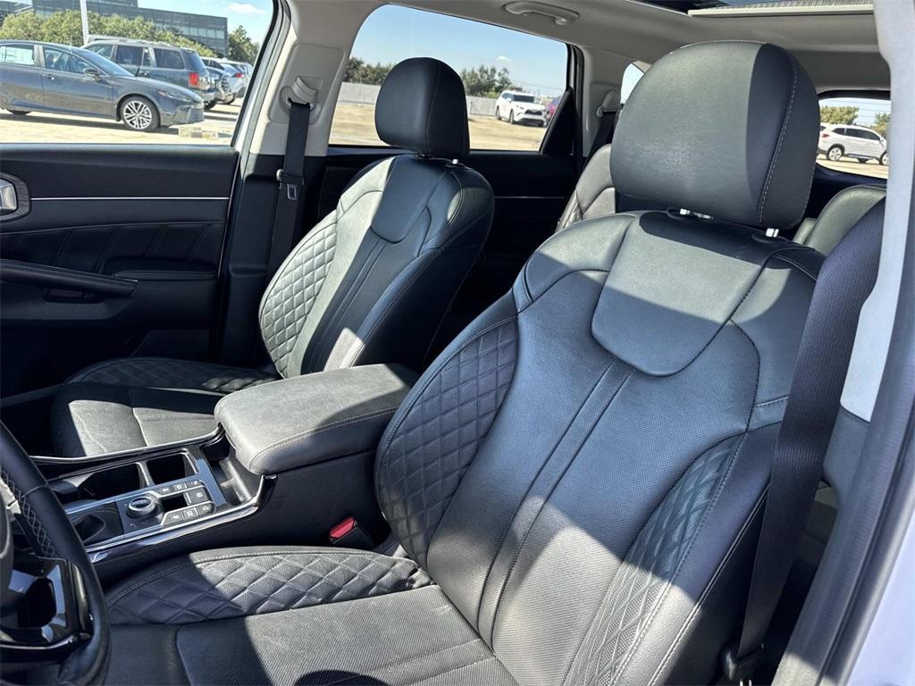 used 2022 Kia Sorento car, priced at $28,995