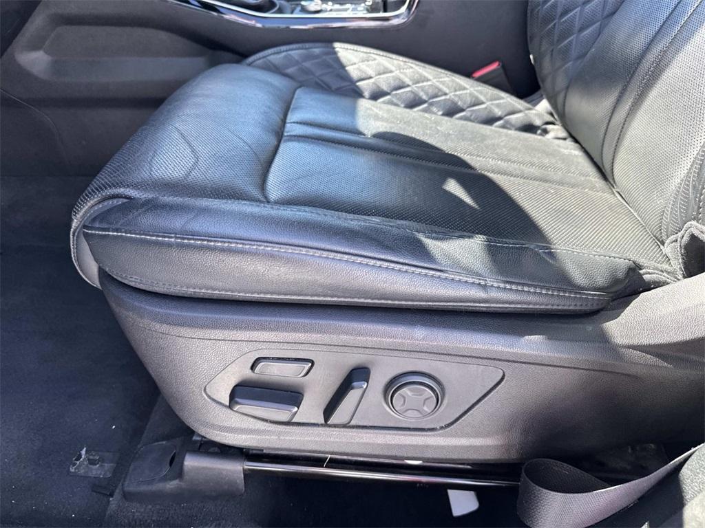 used 2022 Kia Sorento car, priced at $28,995