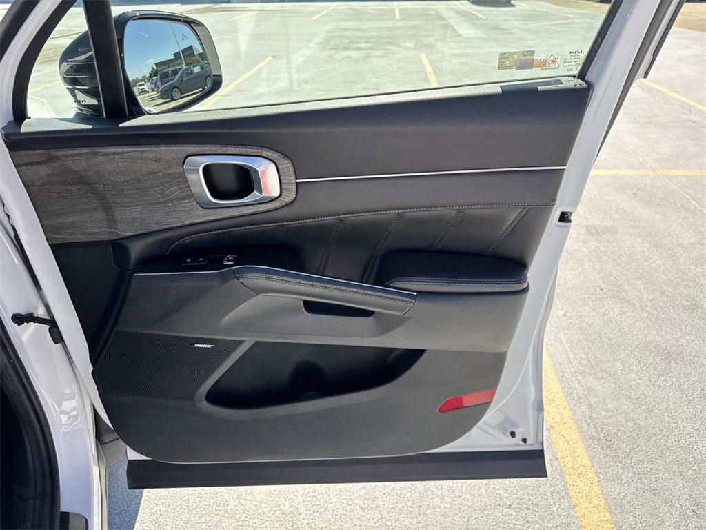 used 2022 Kia Sorento car, priced at $28,995