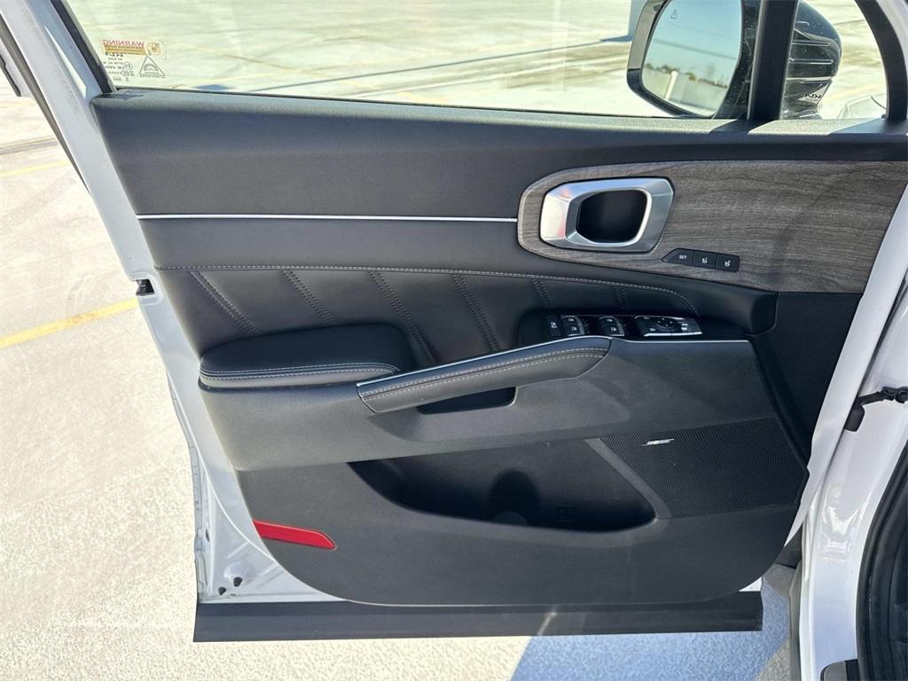 used 2022 Kia Sorento car, priced at $28,995