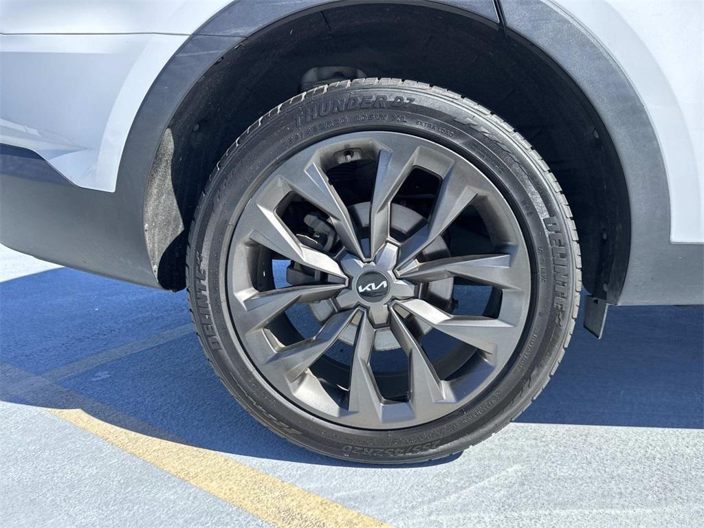 used 2022 Kia Sorento car, priced at $28,995