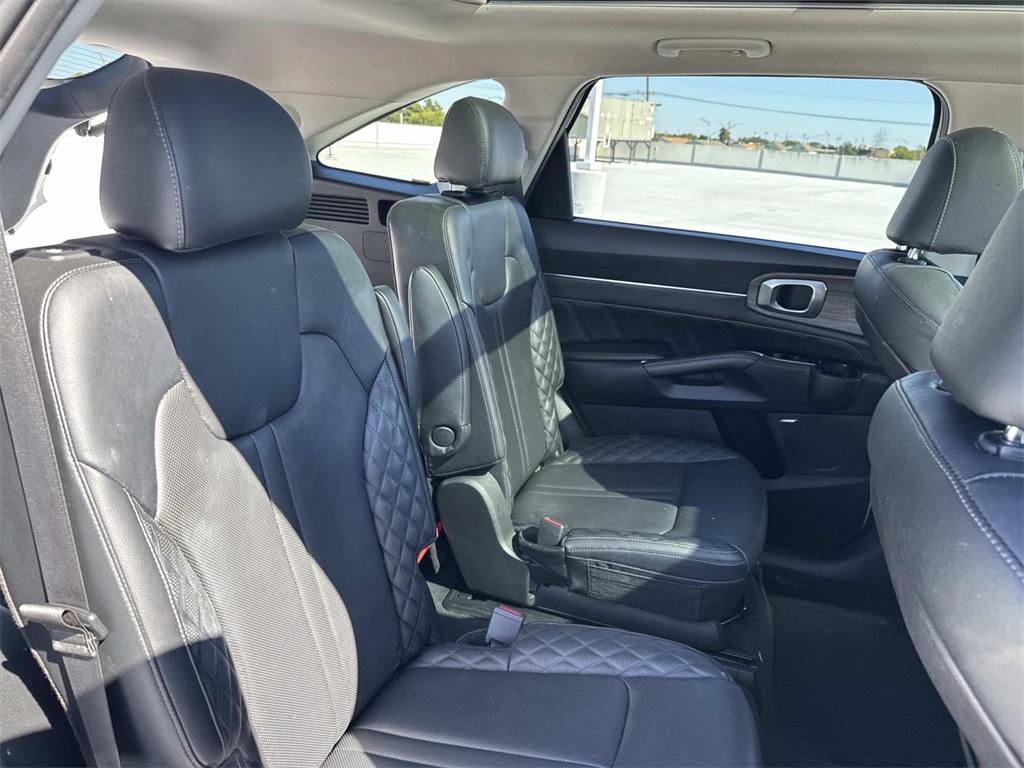used 2022 Kia Sorento car, priced at $28,995
