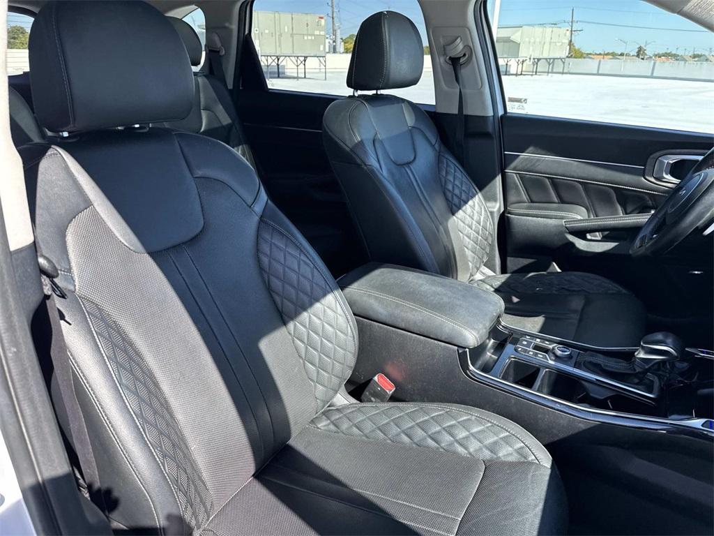 used 2022 Kia Sorento car, priced at $28,995