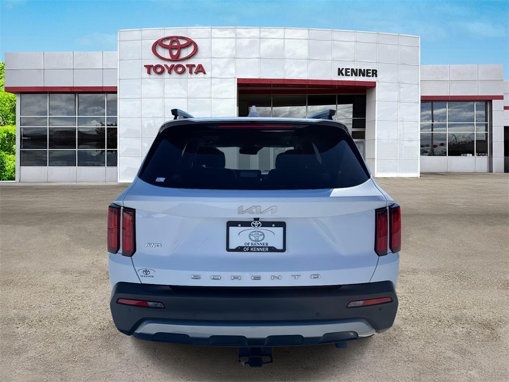 used 2022 Kia Sorento car, priced at $28,995