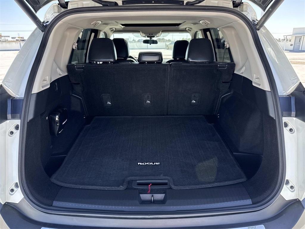 used 2021 Nissan Rogue car, priced at $22,363