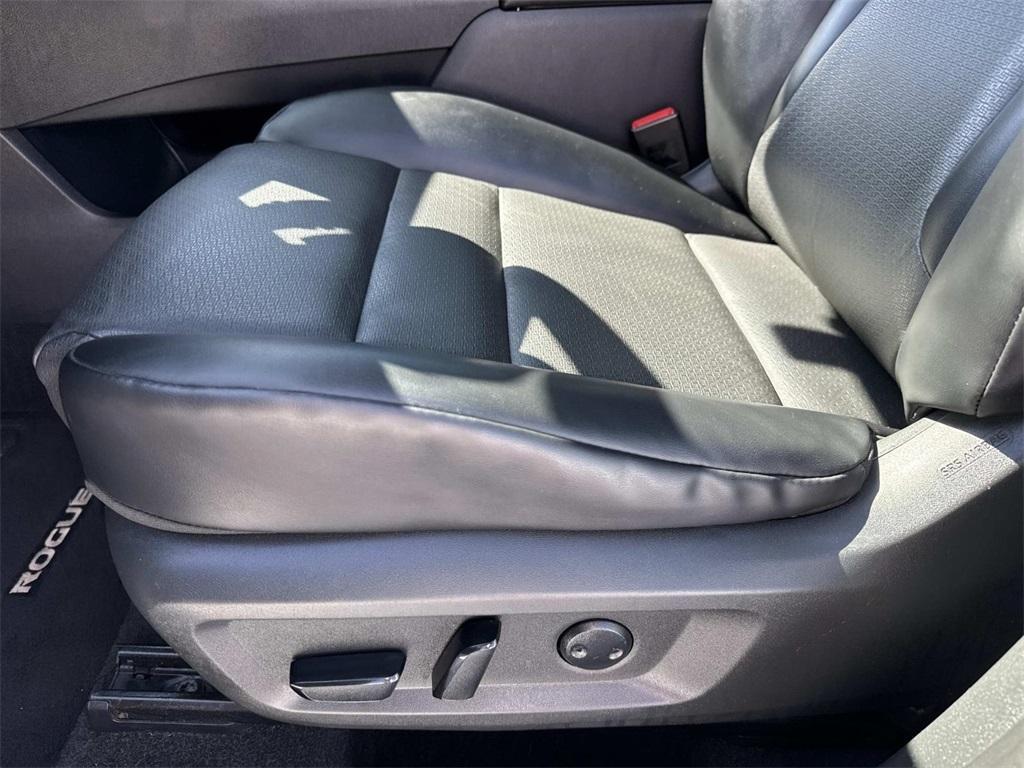 used 2021 Nissan Rogue car, priced at $22,363