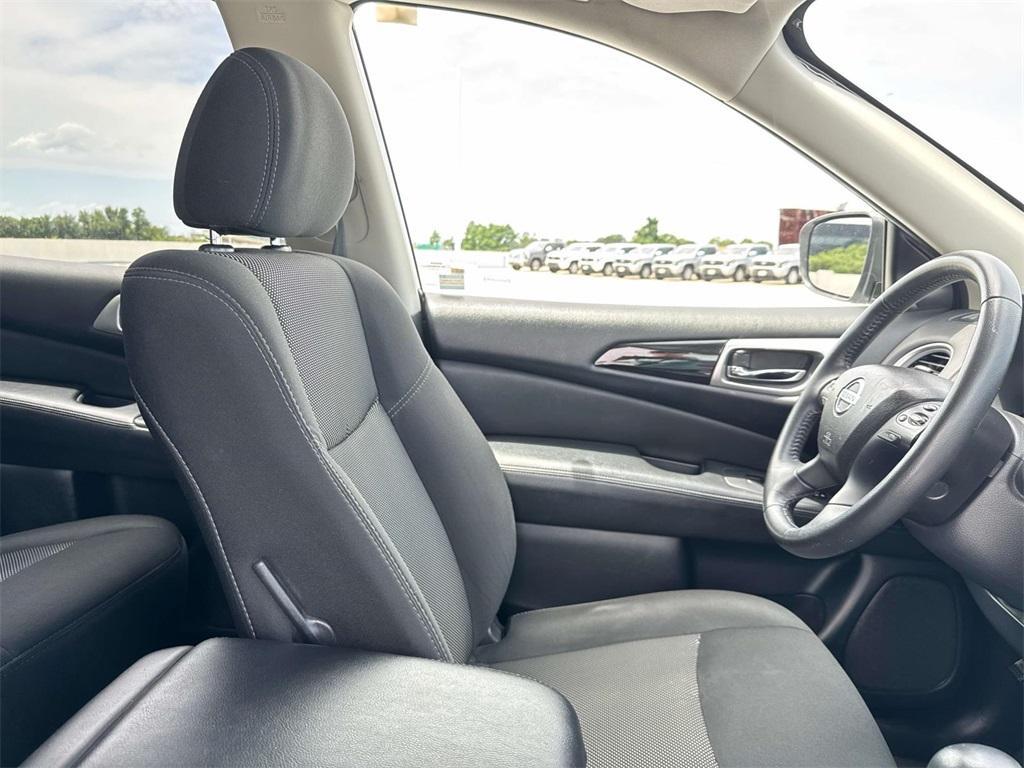 used 2020 Nissan Pathfinder car, priced at $18,900