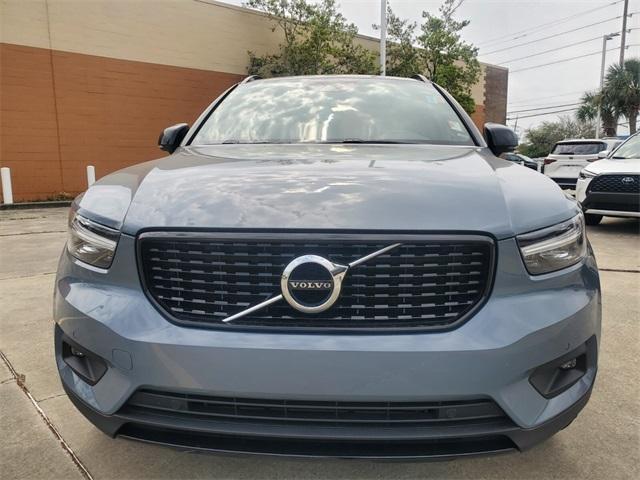 used 2020 Volvo XC40 car, priced at $26,725