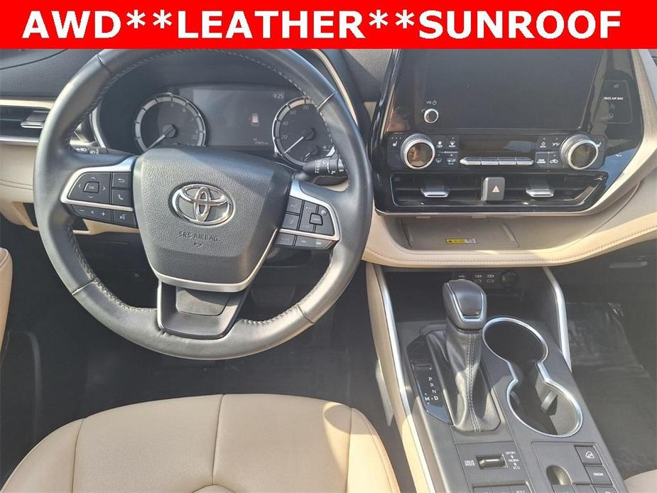 used 2023 Toyota Highlander car, priced at $38,462