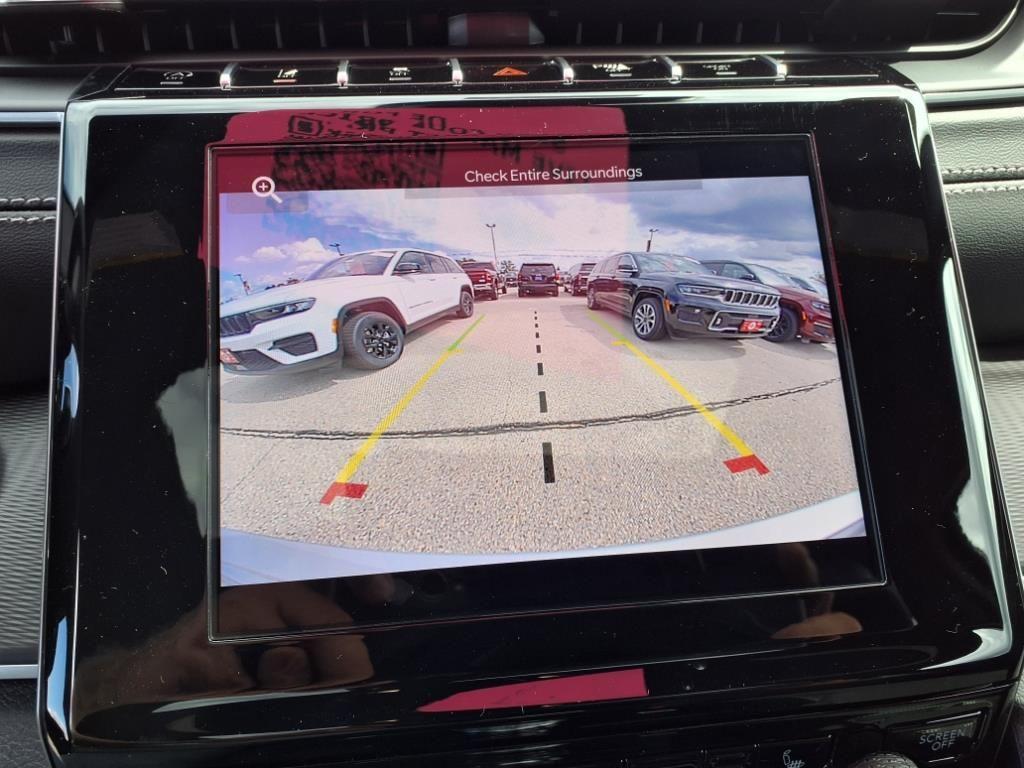 new 2025 Jeep Grand Cherokee car, priced at $43,228