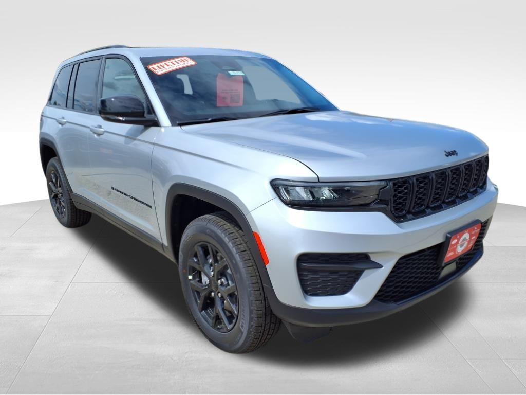 new 2025 Jeep Grand Cherokee car, priced at $43,228