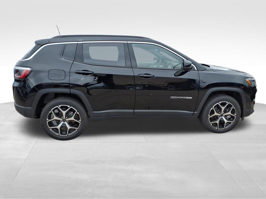 new 2026 Jeep Compass car, priced at $33,921