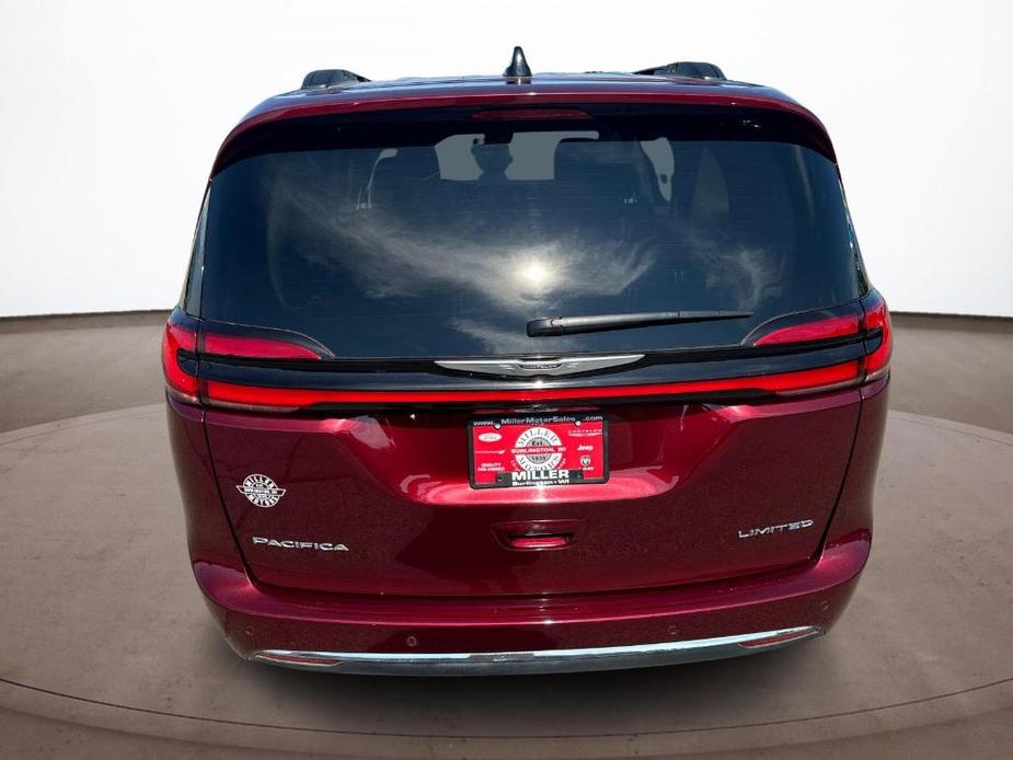 used 2023 Chrysler Pacifica car, priced at $40,425