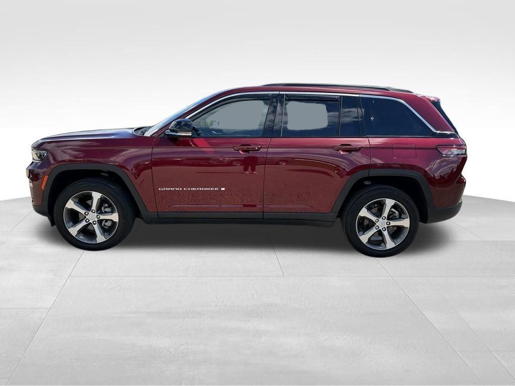 used 2024 Jeep Grand Cherokee car, priced at $38,490