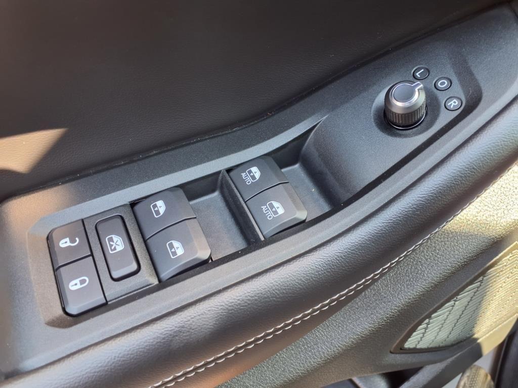 new 2025 Jeep Grand Cherokee L car, priced at $41,960
