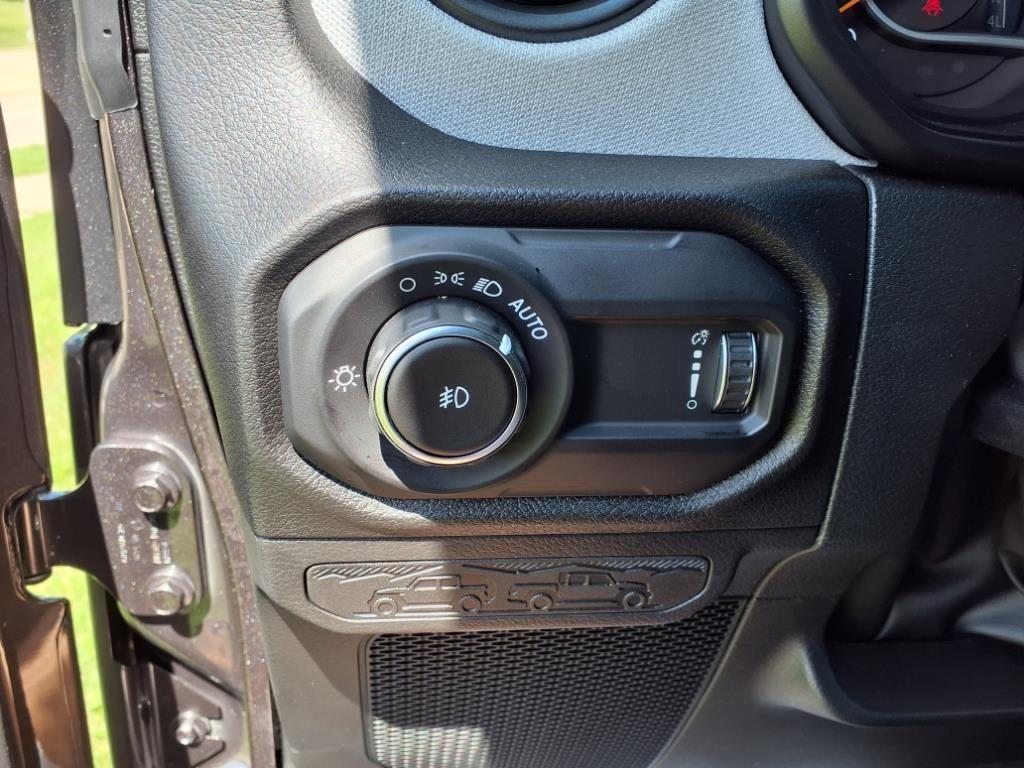 new 2025 Jeep Wrangler car, priced at $51,164