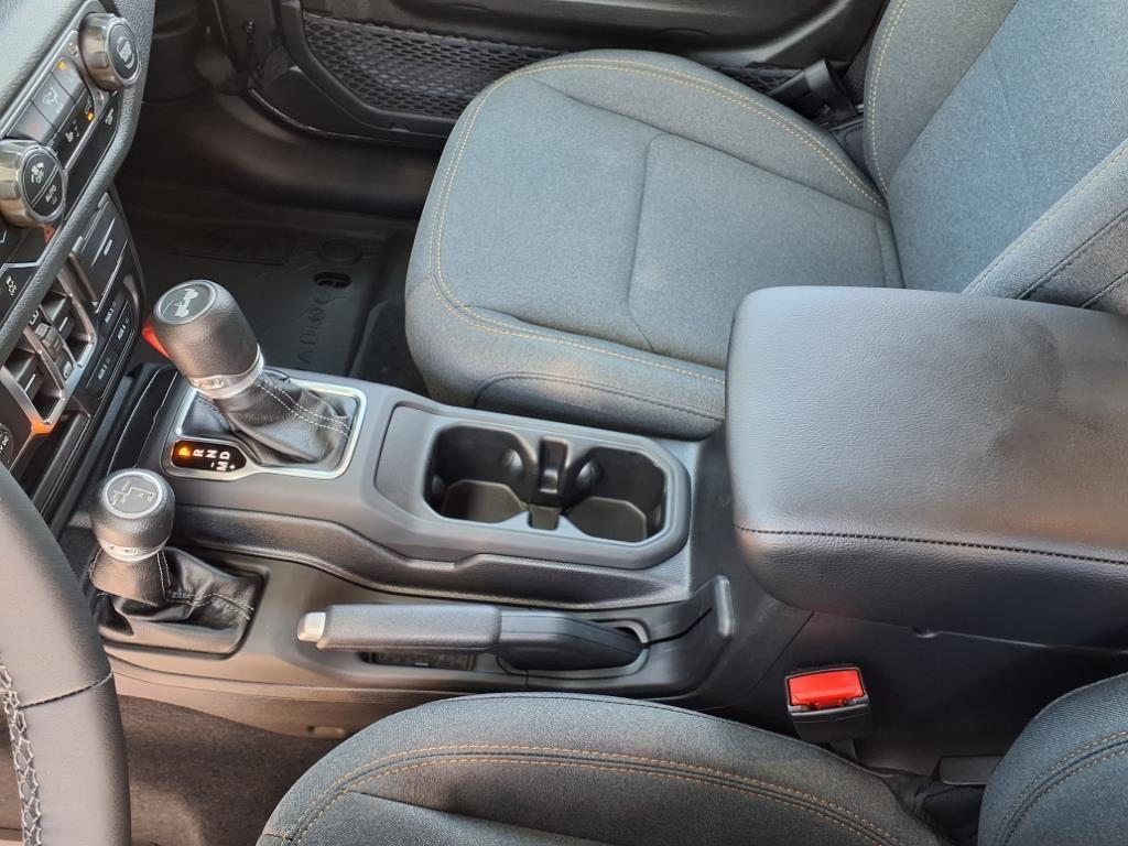 new 2025 Jeep Wrangler car, priced at $51,164