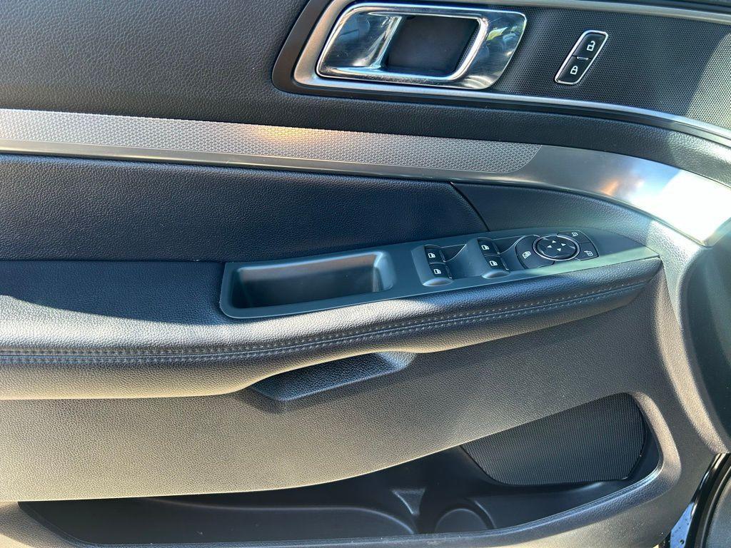 used 2019 Ford Explorer car