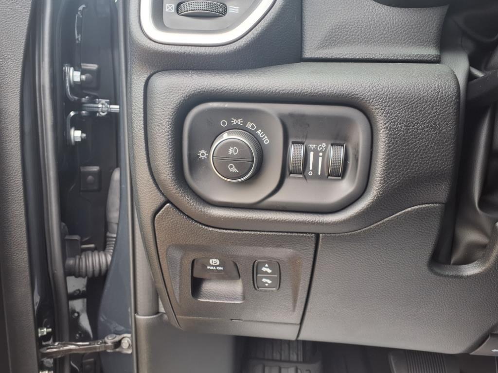 new 2025 Ram 1500 car, priced at $51,212