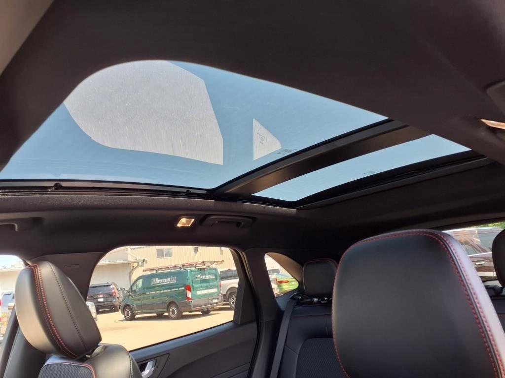 new 2025 Ford Escape car, priced at $32,800