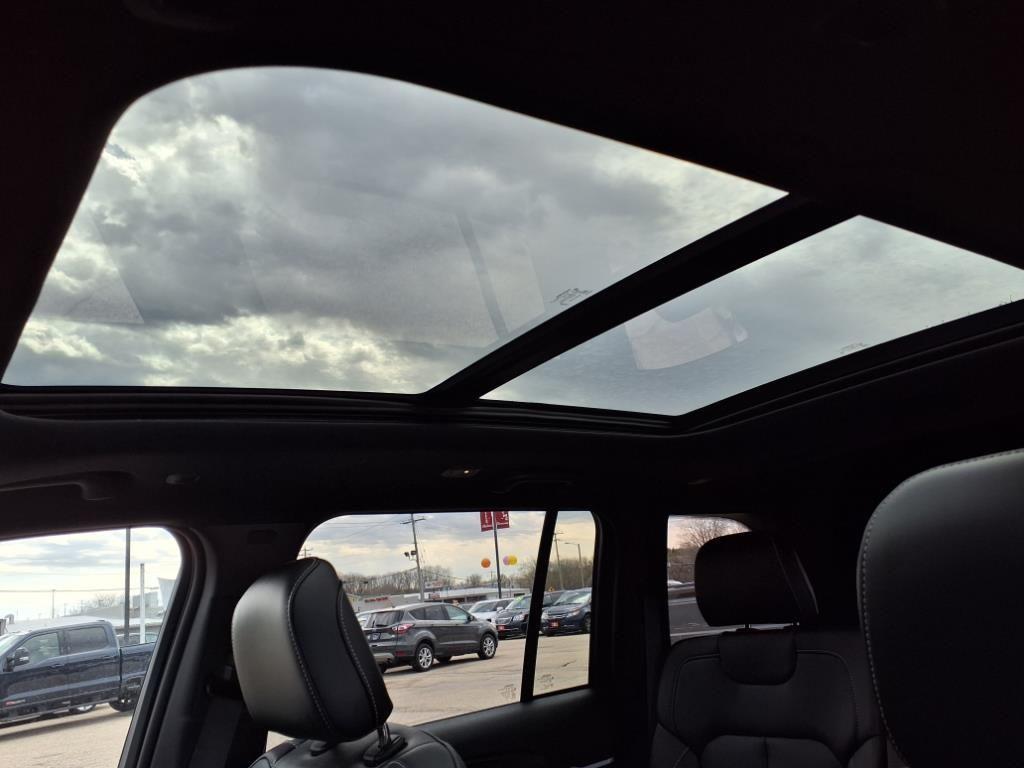 new 2025 Jeep Grand Cherokee car, priced at $49,701