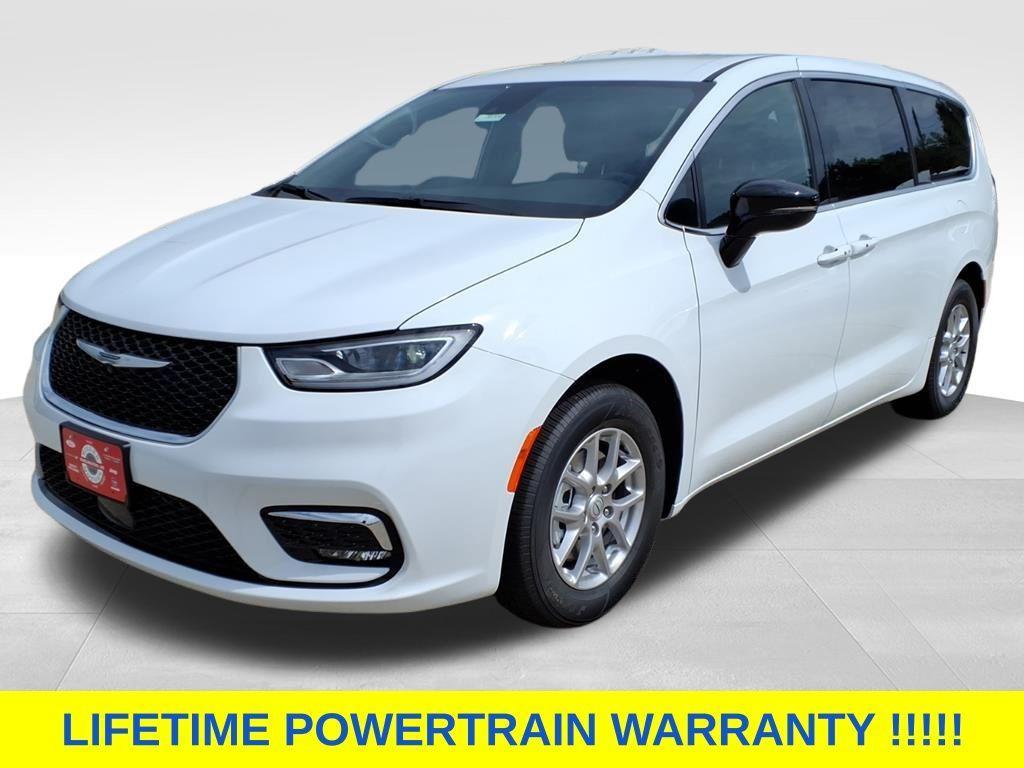 new 2026 Chrysler Pacifica car, priced at $41,339