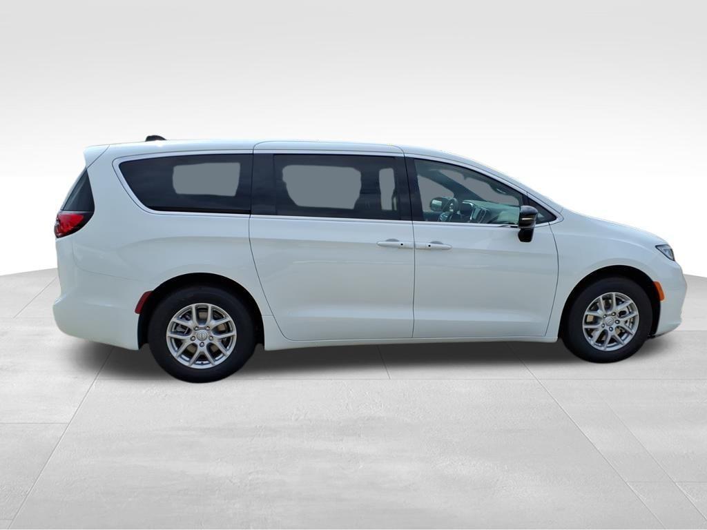 new 2026 Chrysler Pacifica car, priced at $41,339