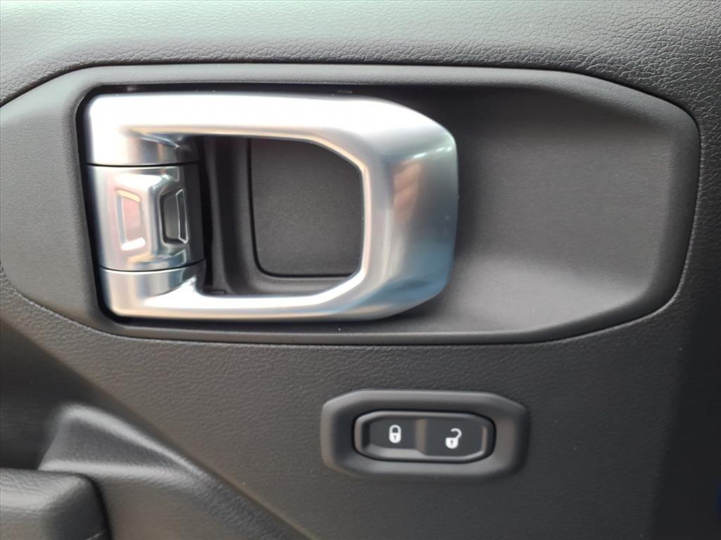 new 2026 Jeep Wrangler car, priced at $38,667