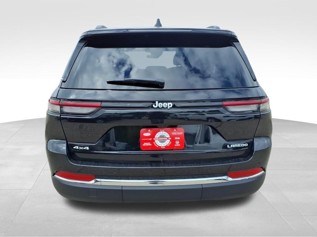 new 2025 Jeep Grand Cherokee car, priced at $39,255