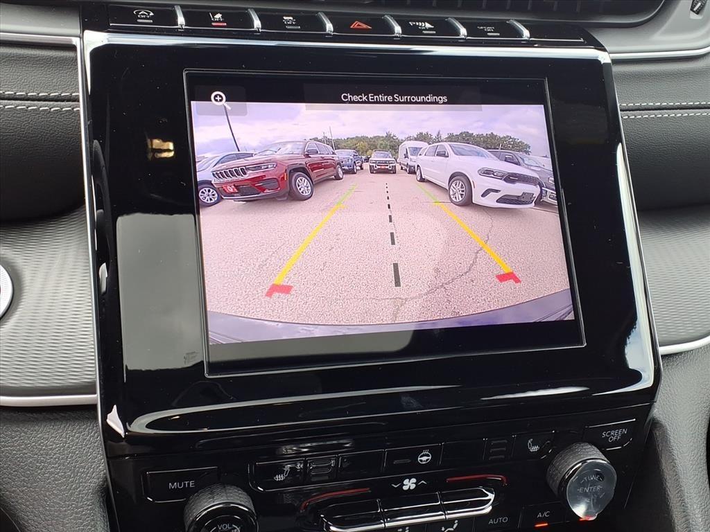 new 2025 Jeep Grand Cherokee car, priced at $39,255