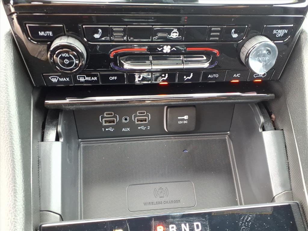 new 2025 Jeep Grand Cherokee car, priced at $39,255