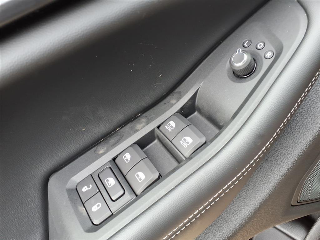 new 2025 Jeep Grand Cherokee car, priced at $39,255