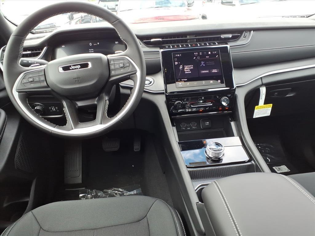 new 2025 Jeep Grand Cherokee car, priced at $39,255