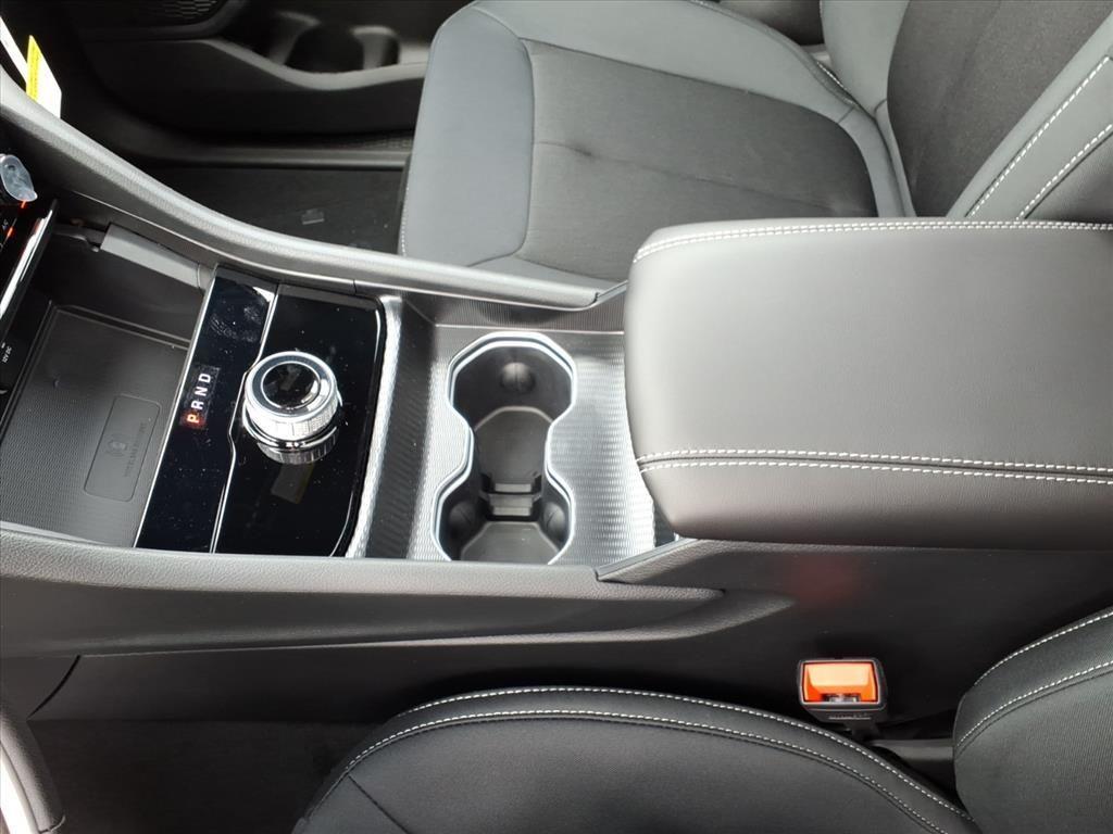 new 2025 Jeep Grand Cherokee car, priced at $39,255