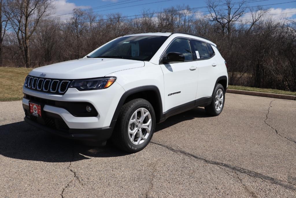 new 2024 Jeep Compass car, priced at $31,578