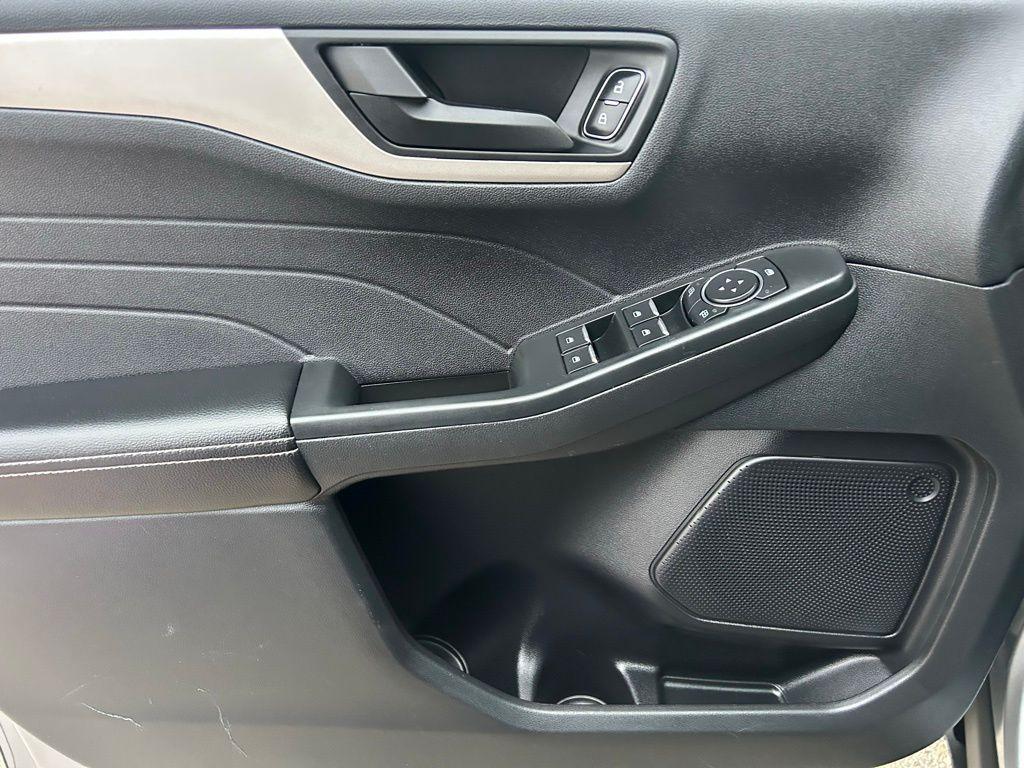 used 2022 Ford Escape car, priced at $16,995