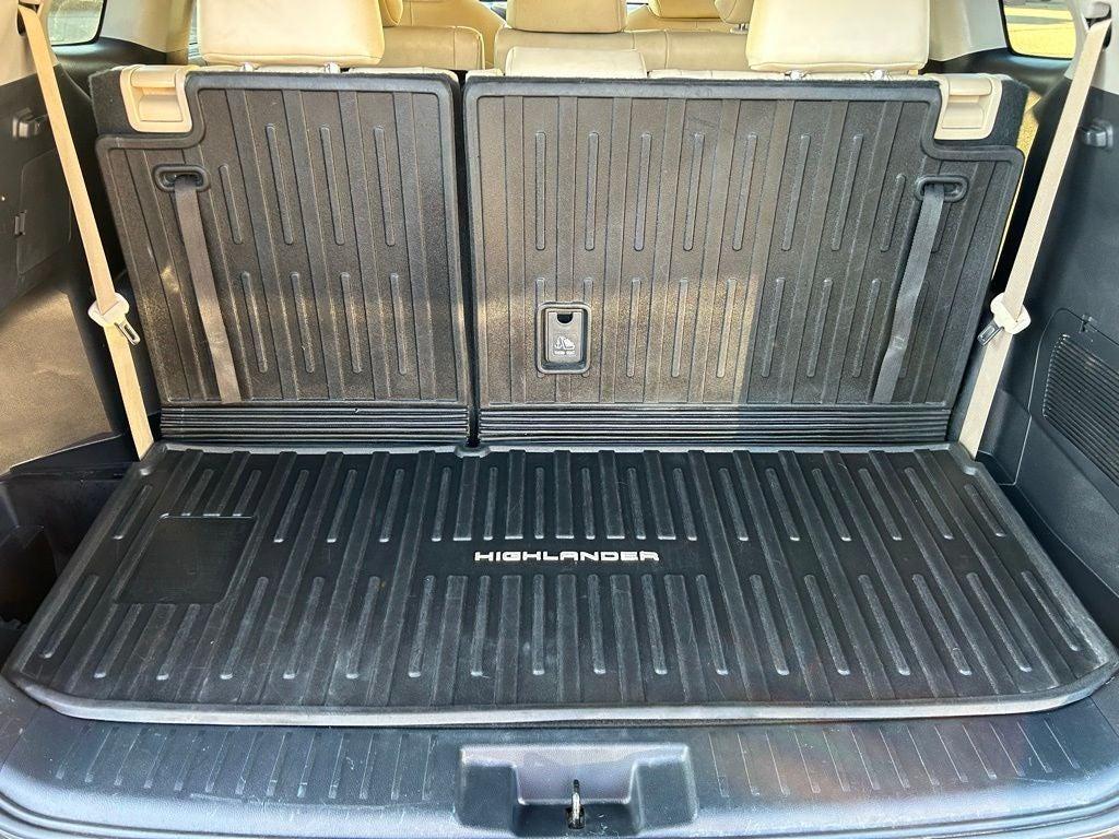 used 2022 Toyota Highlander Hybrid car, priced at $35,950