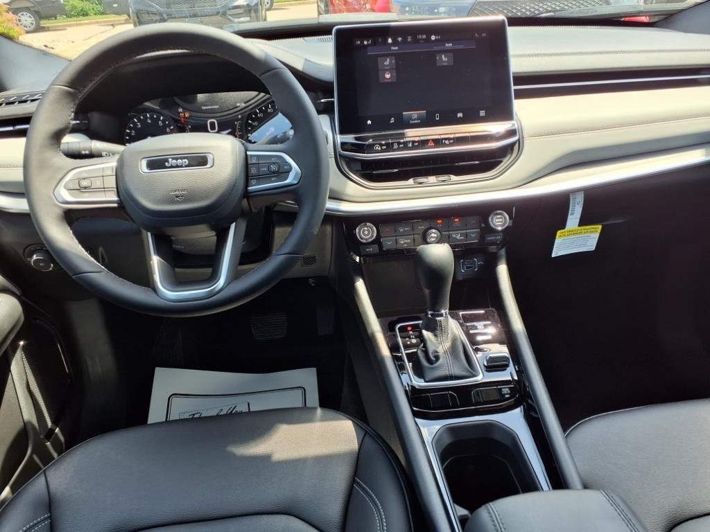 new 2025 Jeep Compass car, priced at $33,962