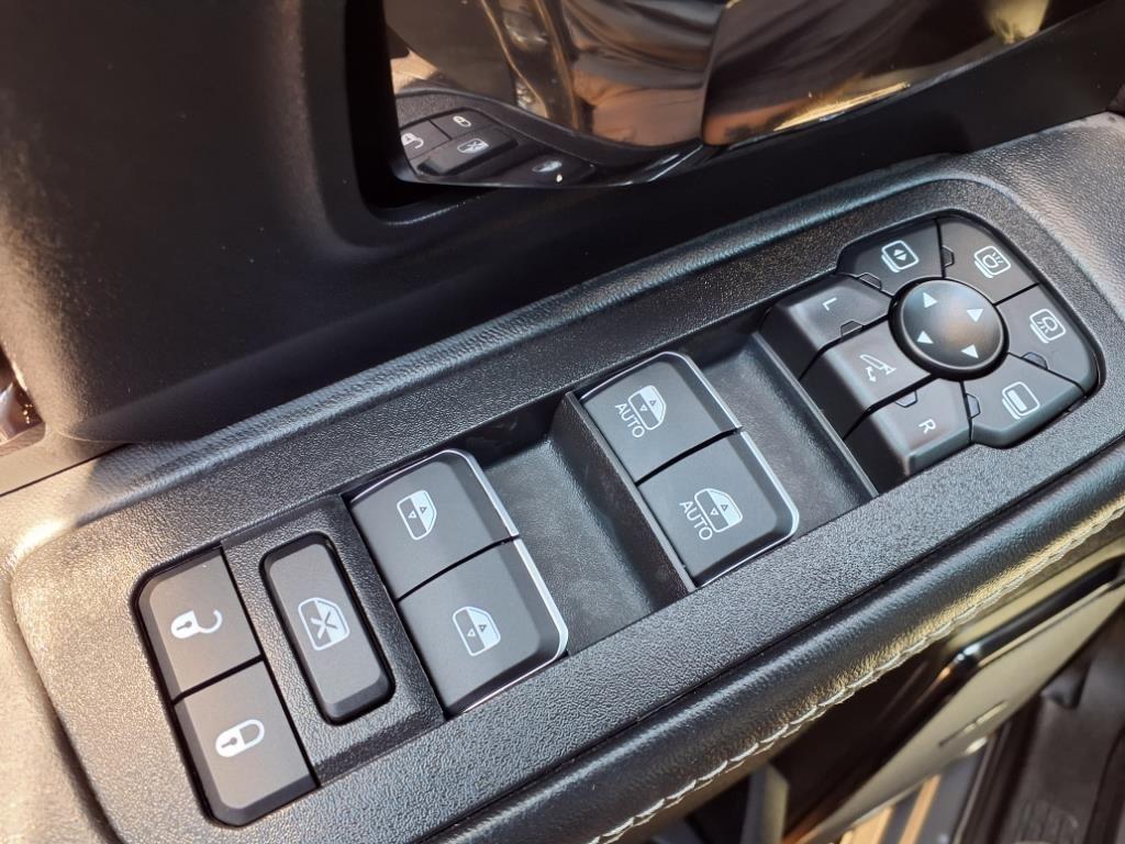new 2025 Ram 2500 car, priced at $75,212